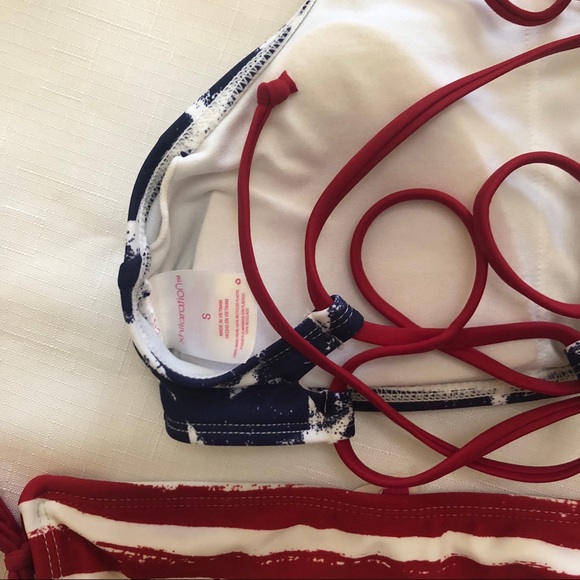 New! Stars & Stripes 2-piece bikini - Picture 5 of 8
